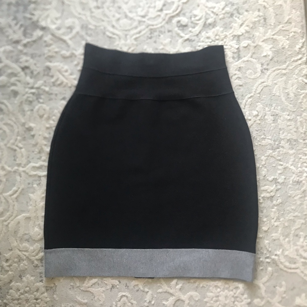 Herve Leger - Black Bandage Skirt W/ Grey Knit Hem